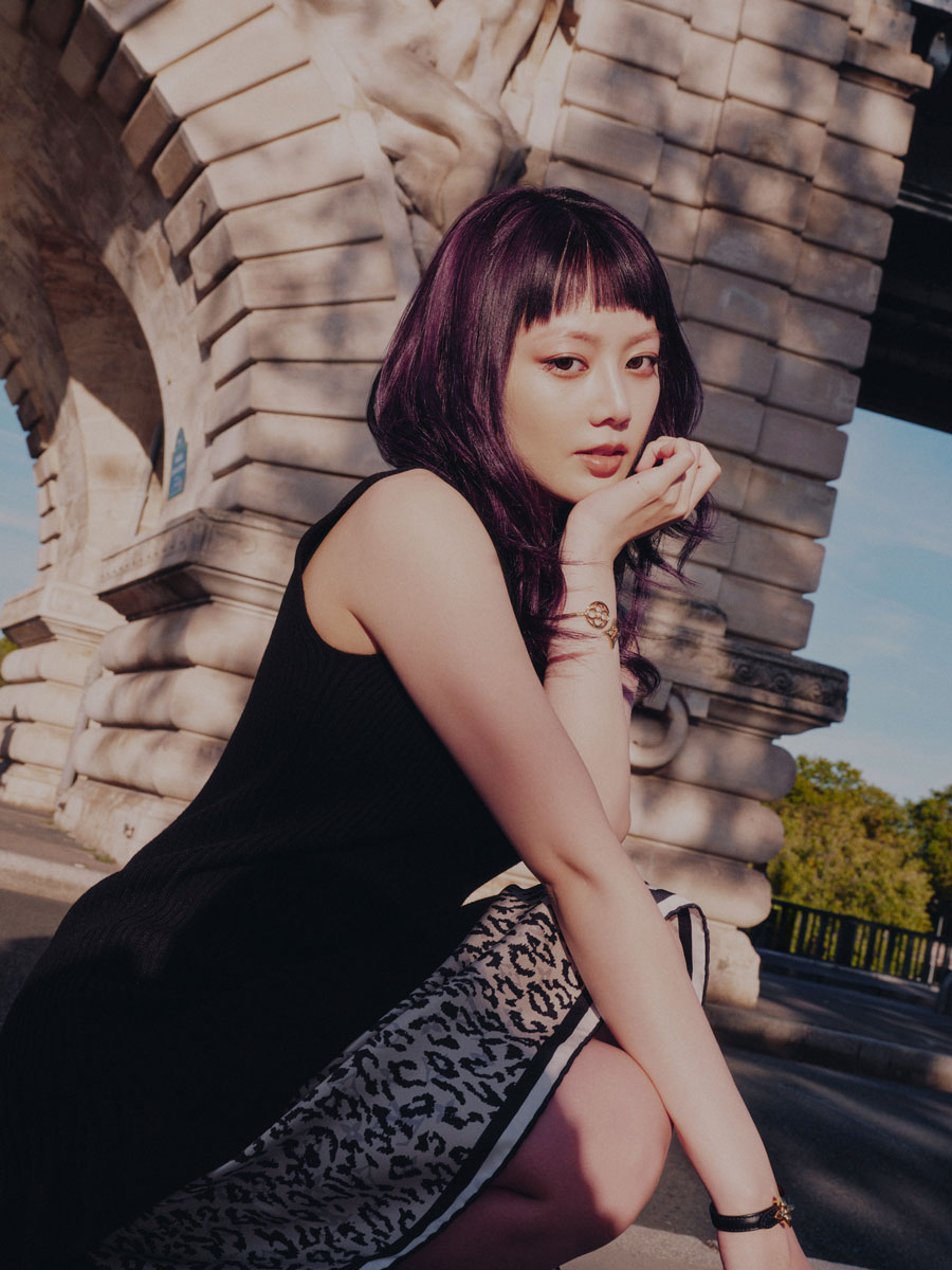 GINZA_magazine's tweet photo. 〈ルイ·ヴィトン〉ウィメンズコレクションに #XG #MAYA さんと #HINATA さんが来場。 #LVSS27 #NicolasGhesquiere #LouisVuitton @LouisVuitton https://t.co/AdvyUevyCQ