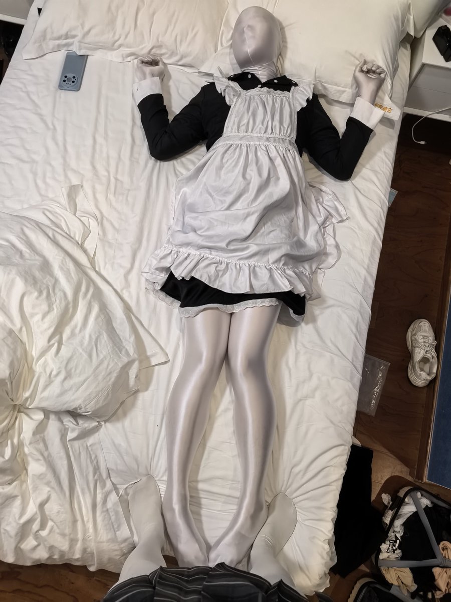 LILI1414969167's tweet photo. ～主人～     我躺好了
  尽情调教女仆人偶吧🥵🥵🥵#zentai #南梁 #男娘 #调教    @ihunm7i4u https://t.co/Haa4rpeleK