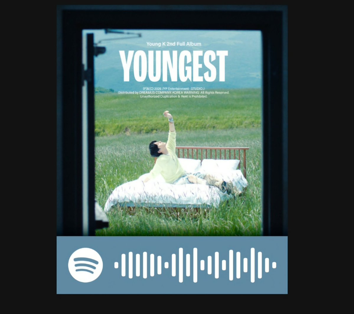 YOUNGESTinBKK's tweet photo. Project: Young K Solo Tour <YOUNGEST> in BANGKOK

[English version below]

สวัสดีค่ะ My Day ทุกท่าน สำหรับคอนเสิร์ตพี่ยองเคในวันที่ 10 ตุลาคมนี้ มีเรื่องมาขอความร่วมมือจากทุกท่านเกี่ยวกับ Project ค่ะ จะเป็นการทำทะเลดาวให้พี่ยองเค (เป็นทะเลจริงเพราะเราจะอยู่ด้านล่างเวทีกันทั้งหมด ><) และจะรบกวนช่วยร้องเพลงกันด้วยนะคะ อยากรบกวนให้ทุกท่านช่วยซ้อมกันให้นิดนึงค่ะ (กลัวพี่ยองเคยื่นไมค์ค่ะ) มีตัวอย่างตาม clip นะคะ 

Flashlight ocean เพลง million reasons

ขอความร่วมมือปิด lightband และอุปกรณ์ส่องสว่างทุกชนิดในเพลง million reasons และเปิด flashlight จากโทรศัพท์มือถือ และช่วยกันร้องตามนี้นะคะ

ท่อนแรก (first part)
🦊 So if you're questioning my love Look into my eyes
🍀 อีเก เน มัมมียา (ige nae mamiya)

ท่อนที่สอง (second part)
🦊 Ye, I got million reasons to love you, to love you
 เน ทับบียา (nae dabiya)

ร้อง 2 รอบนะคะ (จริงๆ มีรอบ 3 แต่ท่อนแรกจะไม่เหมือนเดิมค่ะ ปกติพี่ยองเคจะร้อง อีเก เน มัมมียา (ige nae mamiya) สำหรับช่วงนี้เอง แต่เราน่าจะได้ร้องท่อนที่สอง เน ทับบียา (nae dabiya) ค่ะ จับจังหวะให้ได้แล้วลุยเลยค่า)

ถ้าอ้างอิงตาม setlist จากคอนเสิร์ตที่อินชอน พี่ยองเคจะร้อง million reasons หลังจาก Microphone นะคะ (เป็นเซตที่ 2 ที่เริ่มด้วย Yonge St. นะคะ)

ช่วยกันซ้อมร้องมาเยอะๆ นะคะ แล้วมาสร้างทะเลดาว พร้อมบอกพี่ยองเคว่า you are our every answer กันให้ดังๆ เลยค่ะ

ทางไปฟังเพลง million reasons: https://t.co/VDn0u4OkDp
หรือยิง Spotify code ตามภาพได้เลยค่ะ

---------------------
Hi My Days,

We would like to ask for your cooperation with our little flashlight ocean project for the YOUNGEST in BANGKOK during the song “million reasons”.

Please turn off your lightband, including other lighting devices, and turn on your mobile phone flashlight during “million reasons” and sing along.

First part
🦊 So if you're questioning my love Look into my eyes
🍀 ige nae mamiya

Second part
🦊 Ye, I got million reasons to love you, to love you
🍀 nae dabiya

Based on the INCHEON setlist, million reasons will be right after Microphone. So, please be prepared.

Please practice as much as you can. Let’s create this memorable flashlight ocean and tell Young K “You are our every answer!”

#YOUNGESTinBKK
#YOUNGEST_in_BANGKOK
#YoungK
#영케이