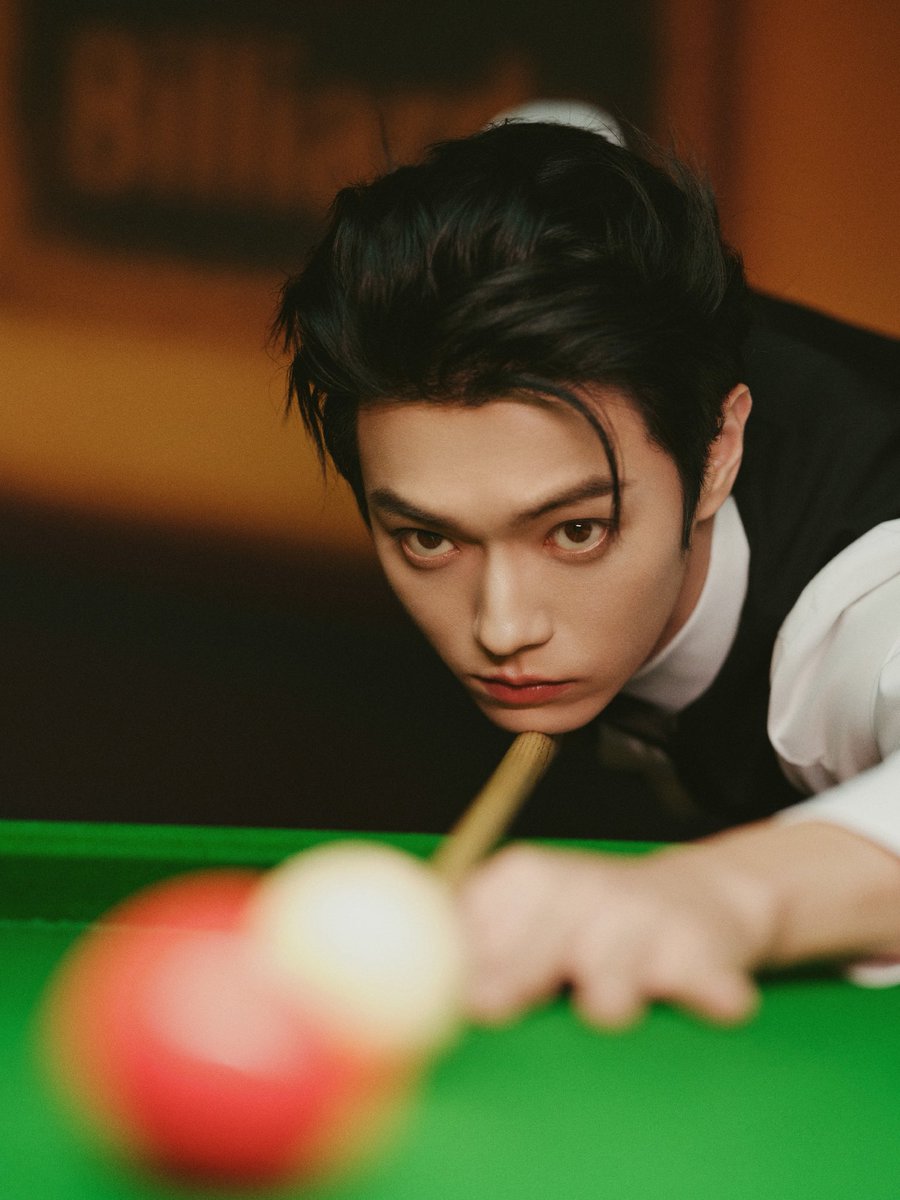 Lulingxukai's tweet photo. พี่สวีข่ายยิงเข้ากลางใจหนูได้เลยค่ะ โอ้โหโคตรหล่อสวีข่ายในฐานะนักกีฬาบิลเลียด 

#สวีข่าย #XuKai #许凯 https://t.co/0nI7h1BtMk