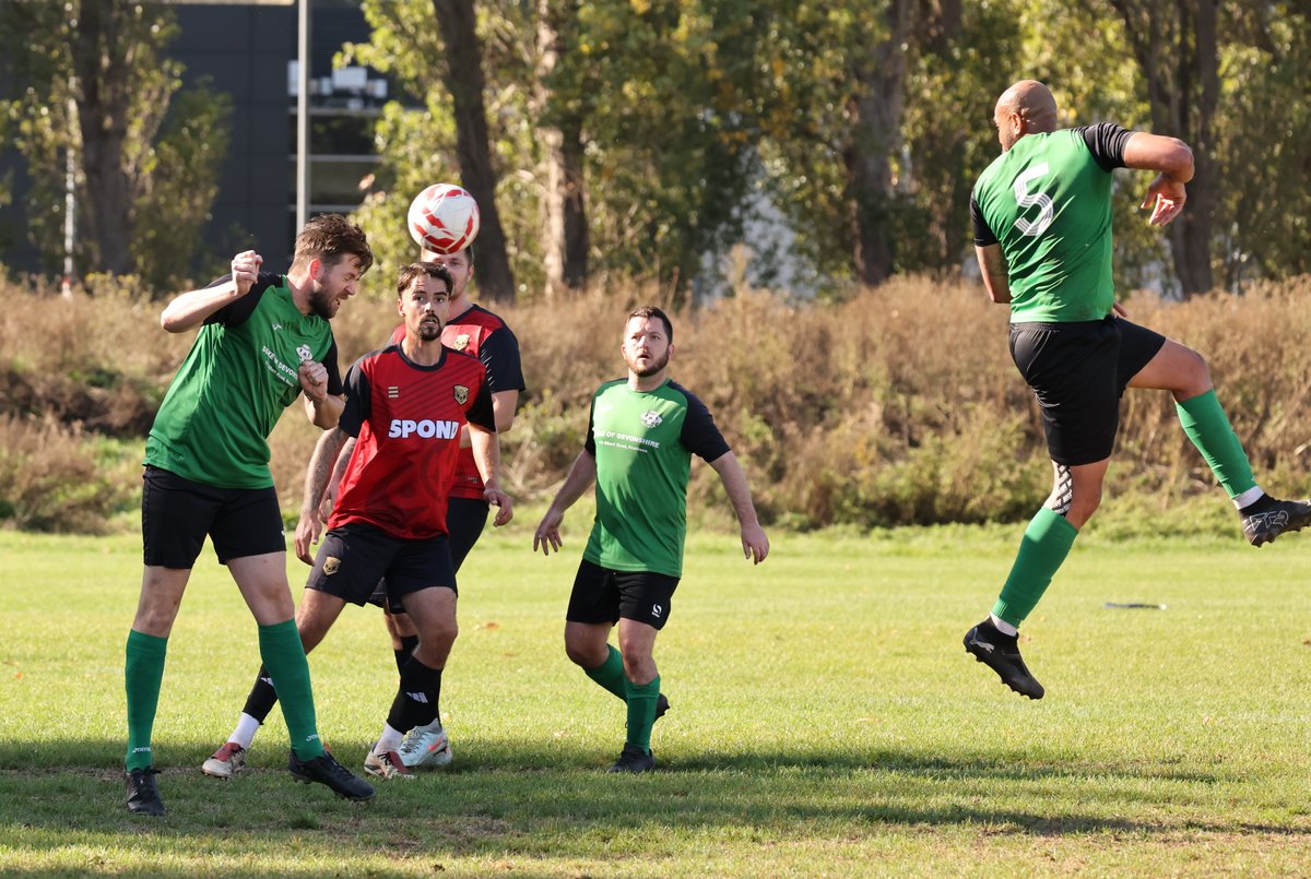 ParksFooty's tweet photo. Sunday Vase Round 1 @HFA_CountyCups matches at KGV on 04.10.26
Photos of @saturnroyalefc v Solent Sports Pompey at https://t.co/ONG3ItseWY
@Paulsgrove_A_FC Reds v Pompey Armada at https://t.co/ESBege7yBJ
#grassrootsfootball #copsl #parksfootball #kgv https://t.co/MMjpKXaw9G