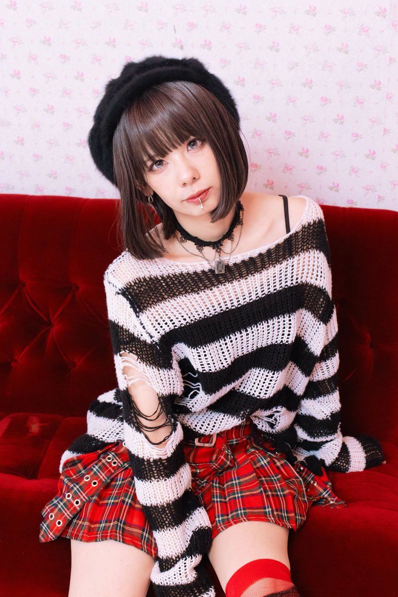 rei_hrs's tweet photo. ℙ𝕦𝕟𝕜𝕊𝕥𝕪𝕝𝕖____🖤❤️ https://t.co/vYz6NO7ivN