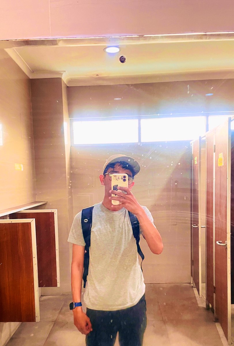 beingyourtop's tweet photo. Oh ini yang katanya Toilet Viral itu ? https://t.co/p8nw9fZ7WK