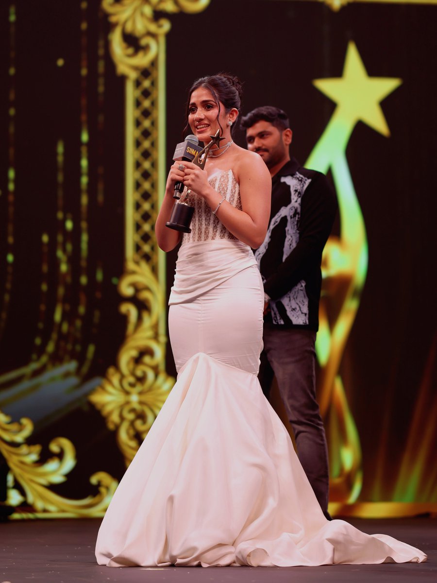 siima's tweet photo. Candid moments of @SakshiMhadolkar as she celebrates a special milestone, winning the Promising Newcomer in Telugu. ✨🏆

A beautiful beginning to a journey and many more moments to come. ❤️

#NEXASIIMA2026 #SIIMA2026 #SakkshiMhadolkar #CandidMoments #SouthCinema https://t.co/7u6N4nJKtt