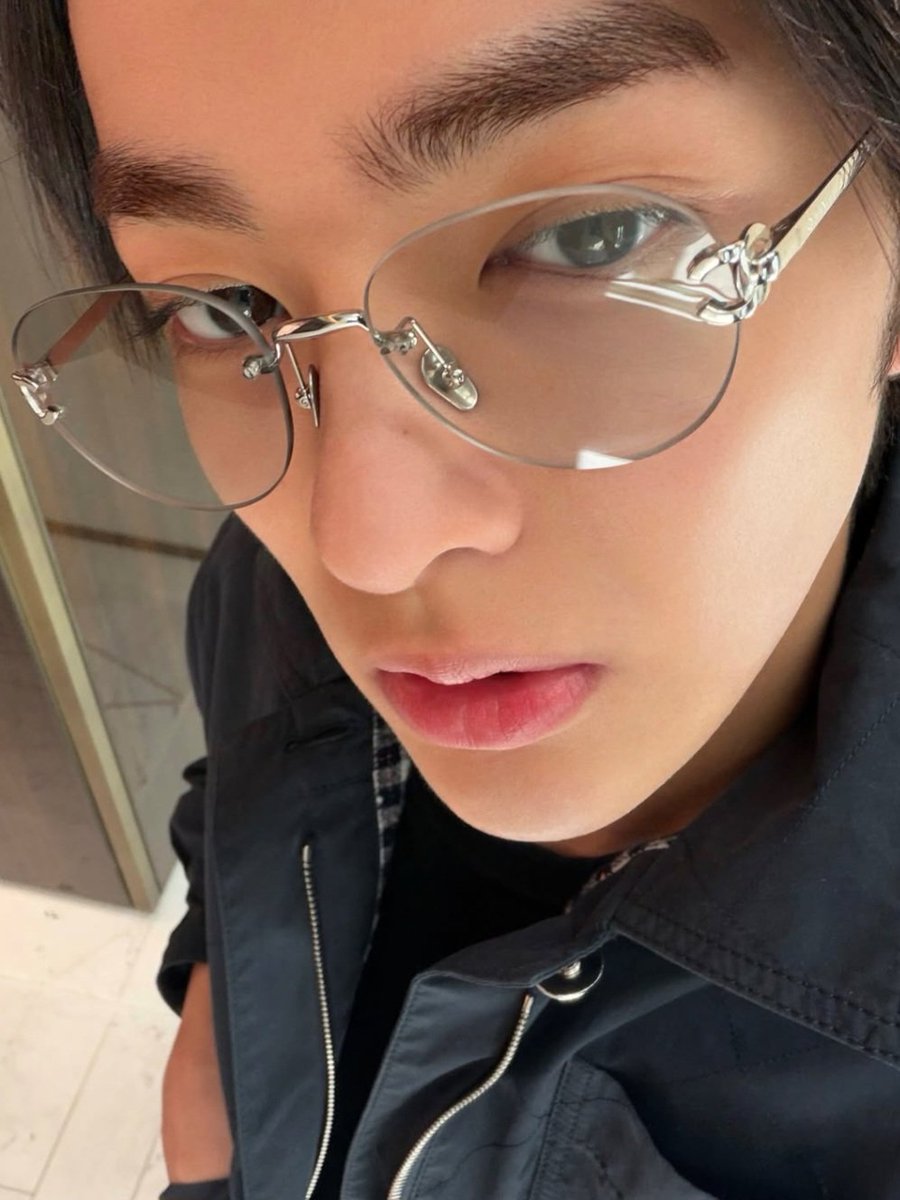 yyisc030's tweet photo. 어머? https://t.co/07wO7iqFwB
