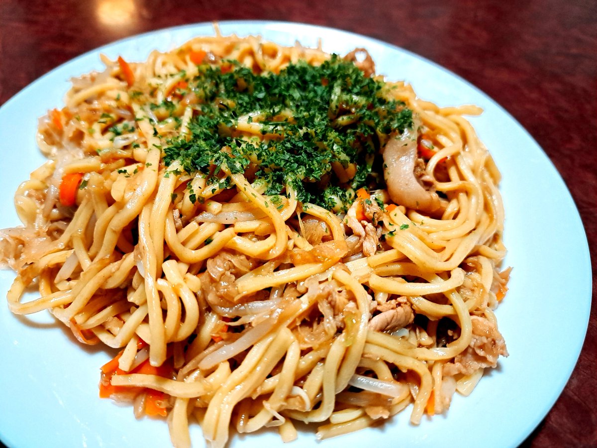 batterfly_nono's tweet photo. 今日の朝ごはんは、焼きそばです😋🍴💕

#料理好きな人と繋がりたい
#自炊
#おうちごはん
#料理写真
#X家庭料理部 https://t.co/nQQoRrHiQr