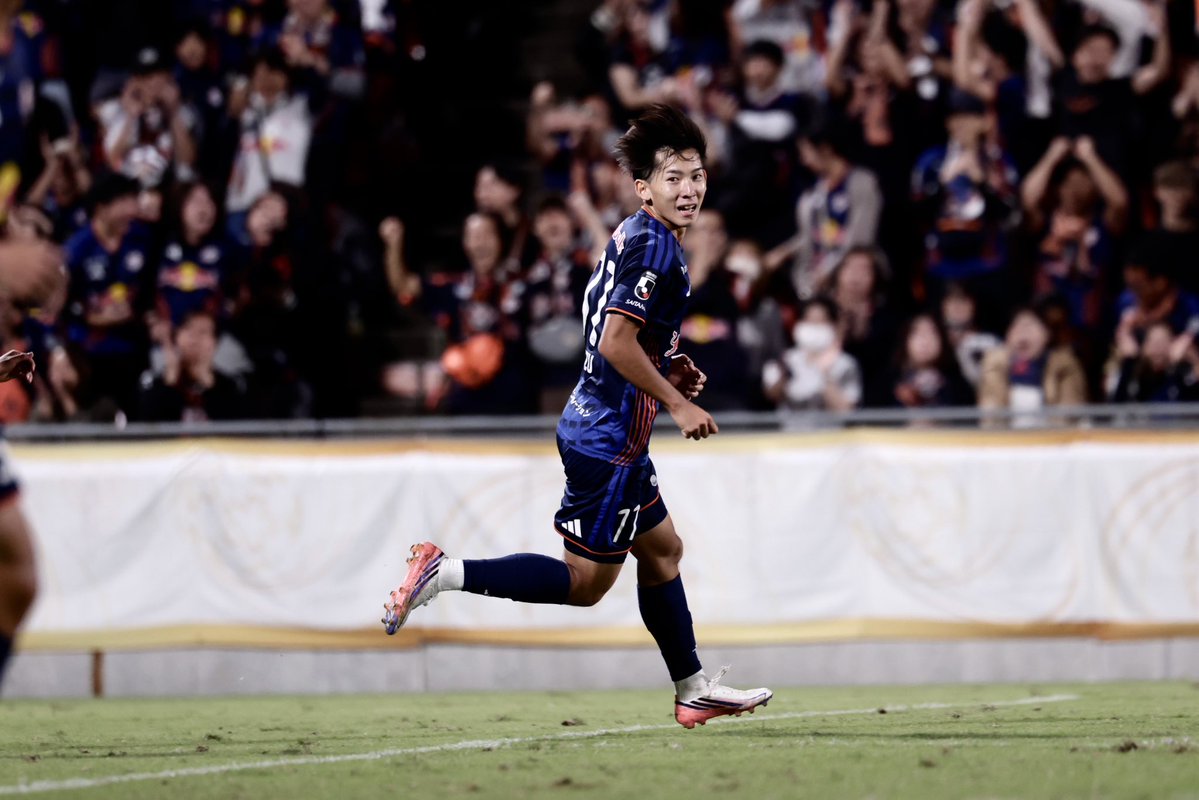 Ardija_Official's tweet photo. 左サイドからのクロスを18歳高校3年生 #小林柚希 が左足で合わせて2-1⚽️🥅 https://t.co/IWXuvKoOZg