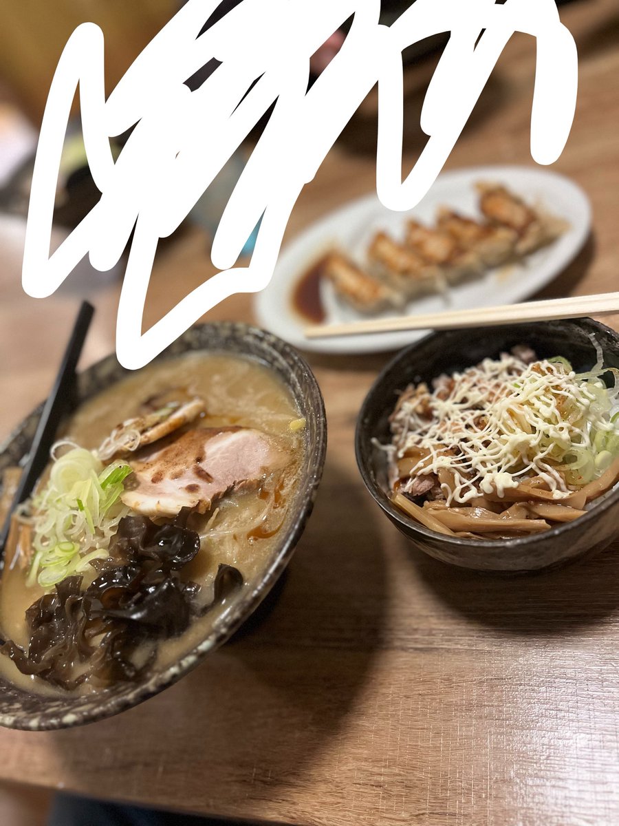 a_t_0889_'s tweet photo. 今日はラーメン https://t.co/CPSELF0SC6
