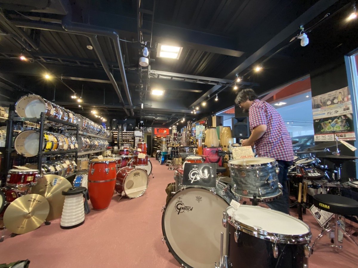 LABREA_TRADING's tweet photo. 本日は静岡県浜松にある【SONIX】へご挨拶に！写真にある黒のモフモフビータはスティーブ・ジョーダン先生が愛用しているAHEAD / BOOM KICK！他全種類お取り扱いいただいております！こちらは改めて今後ご紹介いたしやす！増田先生！いつもありがとうございまっする！＃アヘッド #ビーター #ソニックス https://t.co/rLejKbNivi