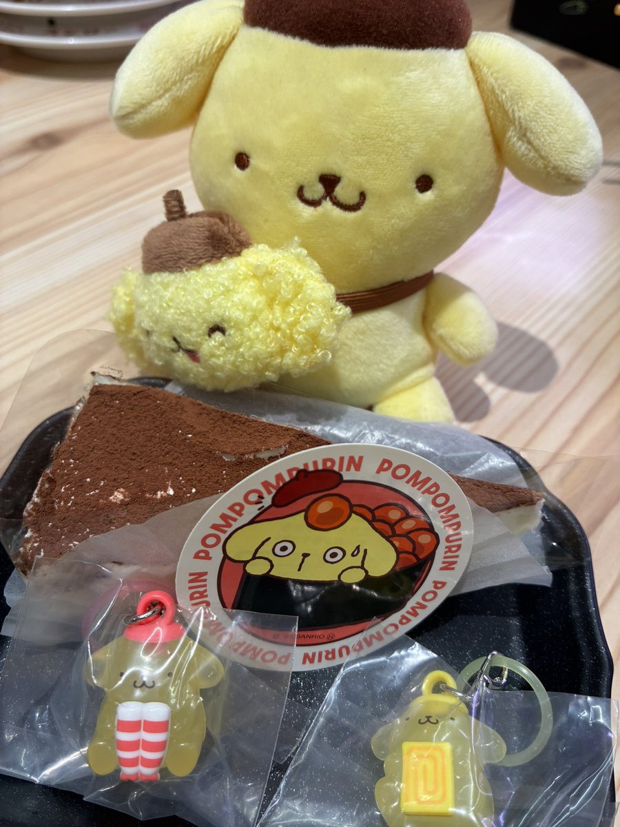 ready_v6's tweet photo. スシローポムポムプリン、友達と行ってきた！楽しかった💛 https://t.co/8SNxJOtgj7