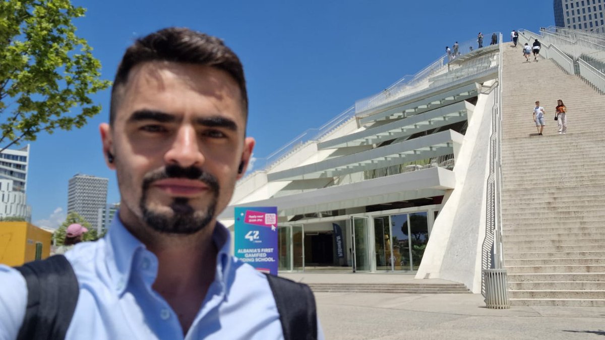agonaliu_'s tweet photo. hey #builders 👋     

I am Agon, 34  

building a curated portfolio of SaaS products.   

Looking to #connect with more people building:      

SaaS 
Infra   
Agents and automations 
AI workflows  

Drop yours below and let's connect. https://t.co/1YcfyEYTDv