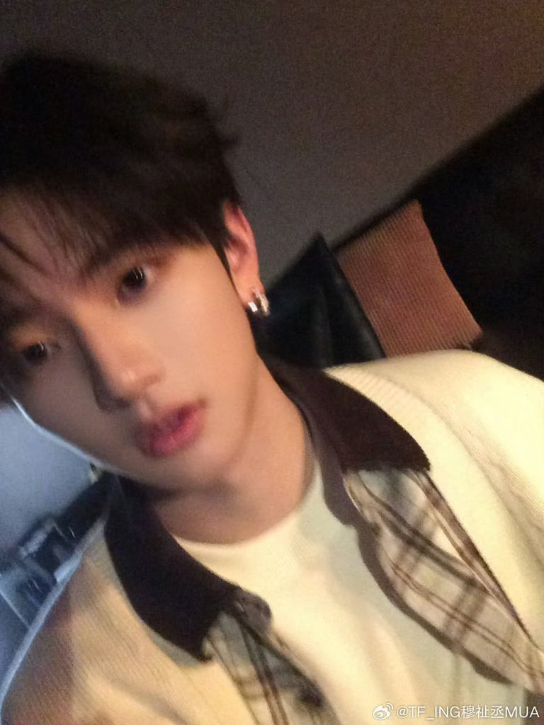 Susie95375797's tweet photo. 배우 무즈청의 새로운 시작을 응원해요

MUZHICHENG IN BUSAN

#MUZHICHENGinBIFF
#무즈청연기 https://t.co/HN71pquP3r