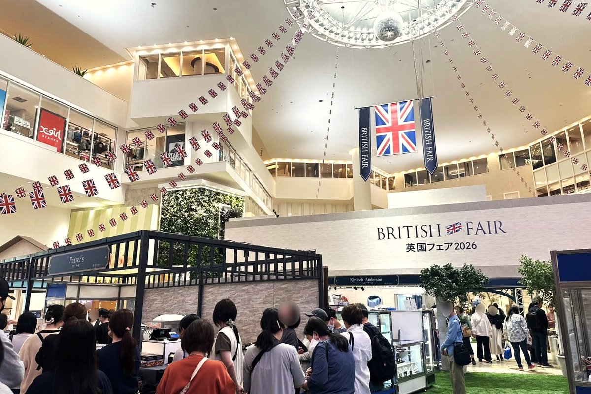 umedakeizai's tweet photo. 阪急うめだ本店で過去最大規模の「英国フェア」　スコーン店は開場直後に行列　https://t.co/784o1CCfdL https://t.co/XzarMDsoee