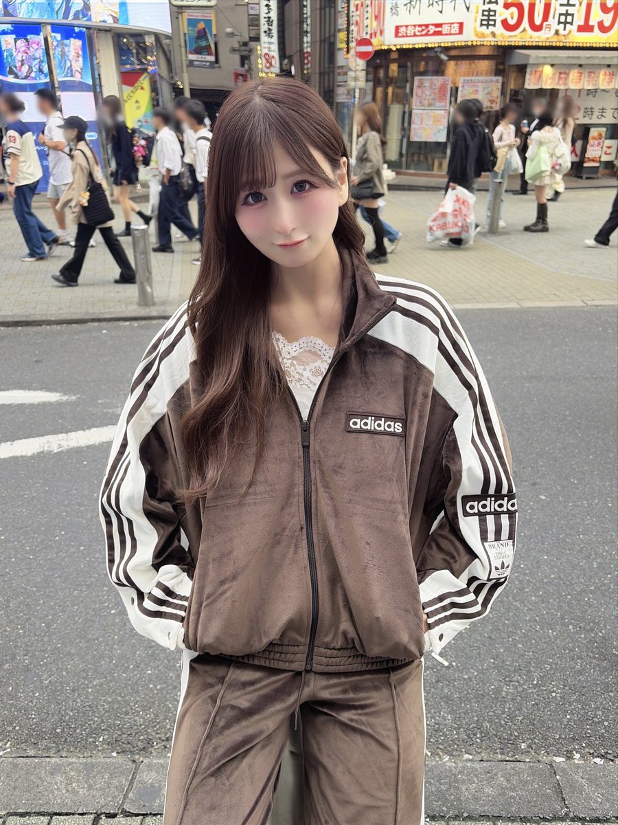 caSTORY_mikuru's tweet photo. ラフな日コーデ > ̫< 🍂🤎 https://t.co/I7mj2FCMXq