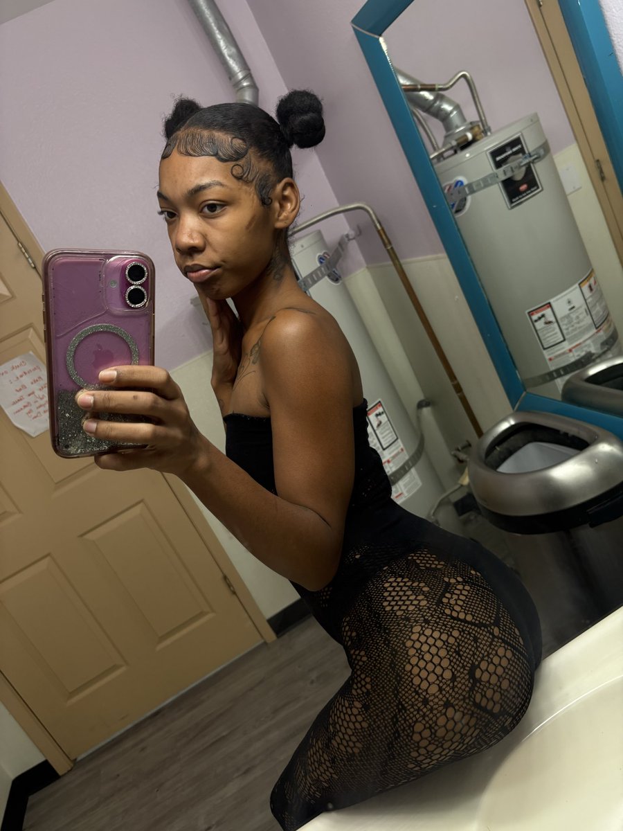 myaa2freakyy's tweet photo. good girl gone bad 🩷 rt for dick rate 

#chudai #wataa https://t.co/154dIBvc7n