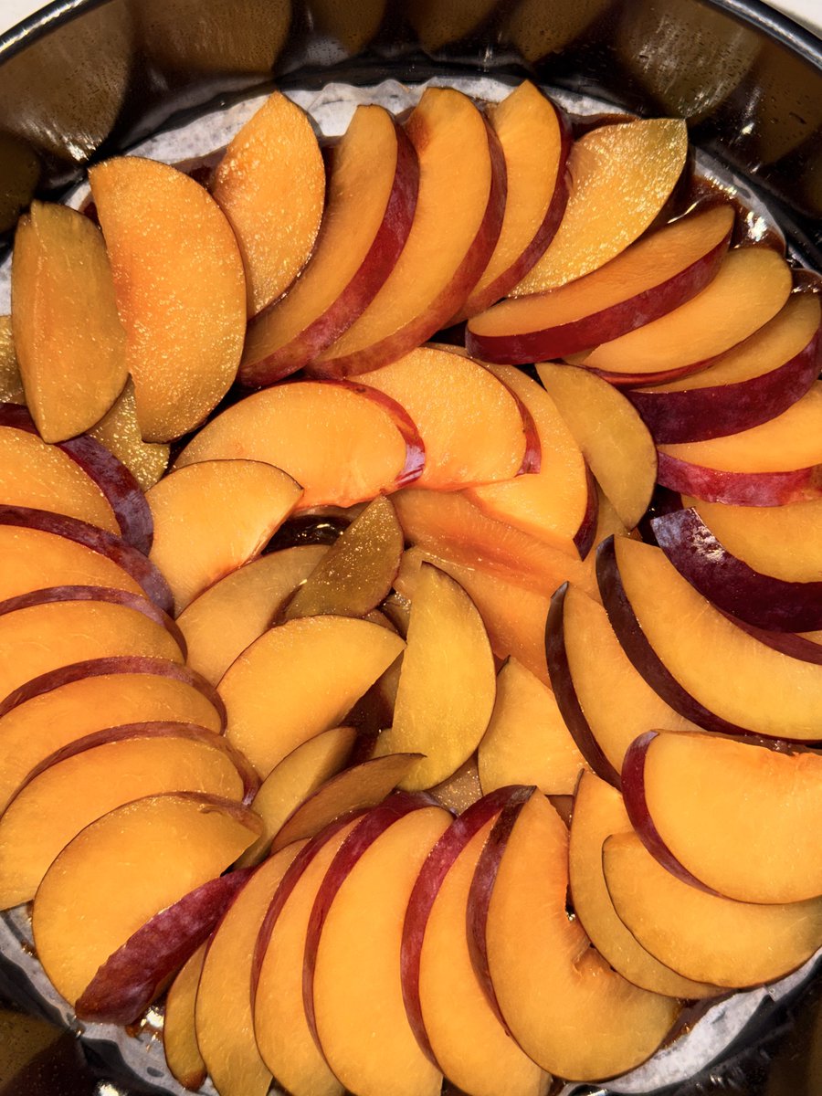 boiyardeee's tweet photo. With oomfs request, I made an upside-down plum cake 😋. And yes, besides basque cheesecake, I bake other cakes too! Not the best layering of plum for me, so will improve next time! https://t.co/69v1XRQlf1