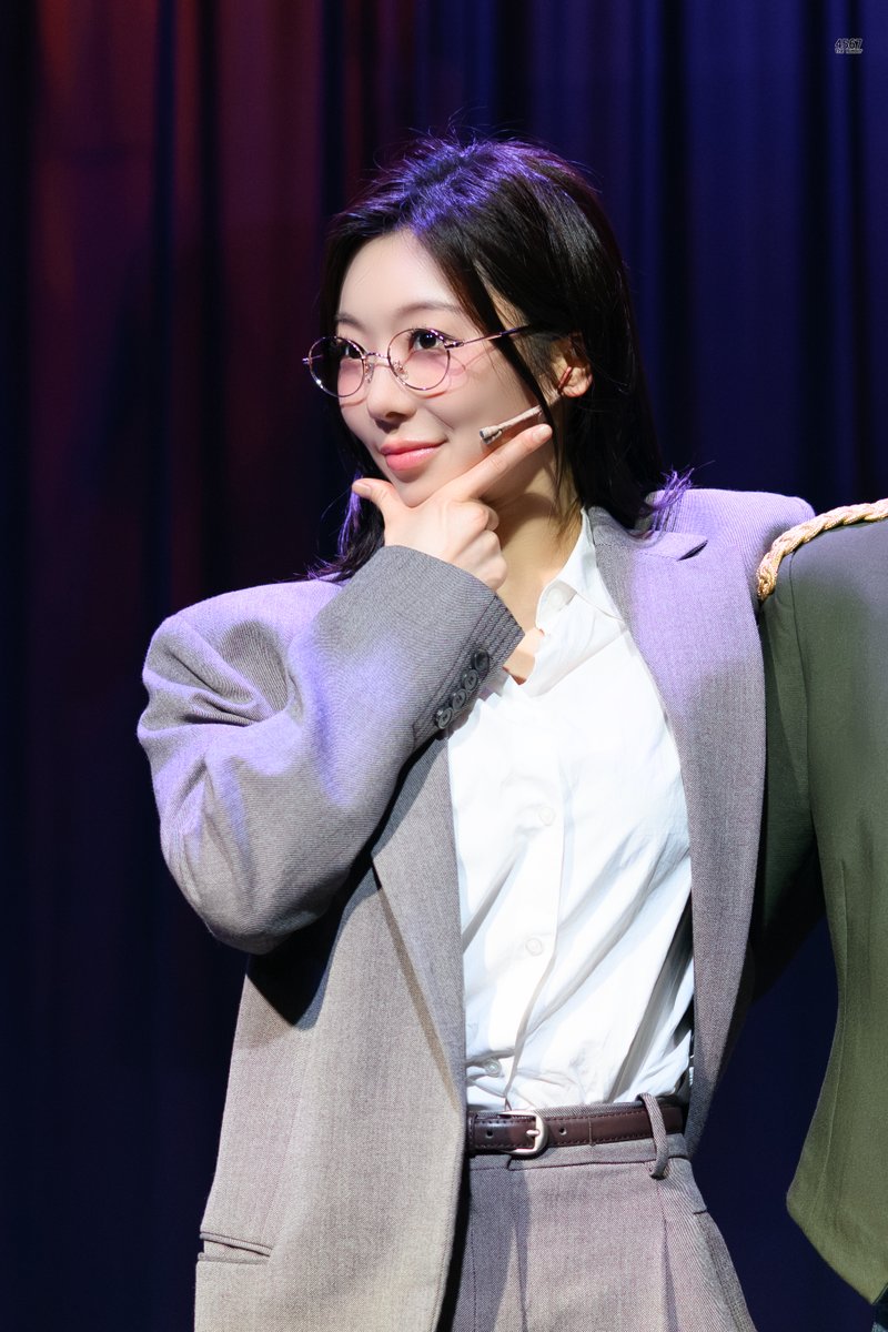 4567_EHMJ's tweet photo. 20261004

까라마조프의 자매들 - 무대인사

이반役 #전민지 배우님 https://t.co/HNSeXrVY8C