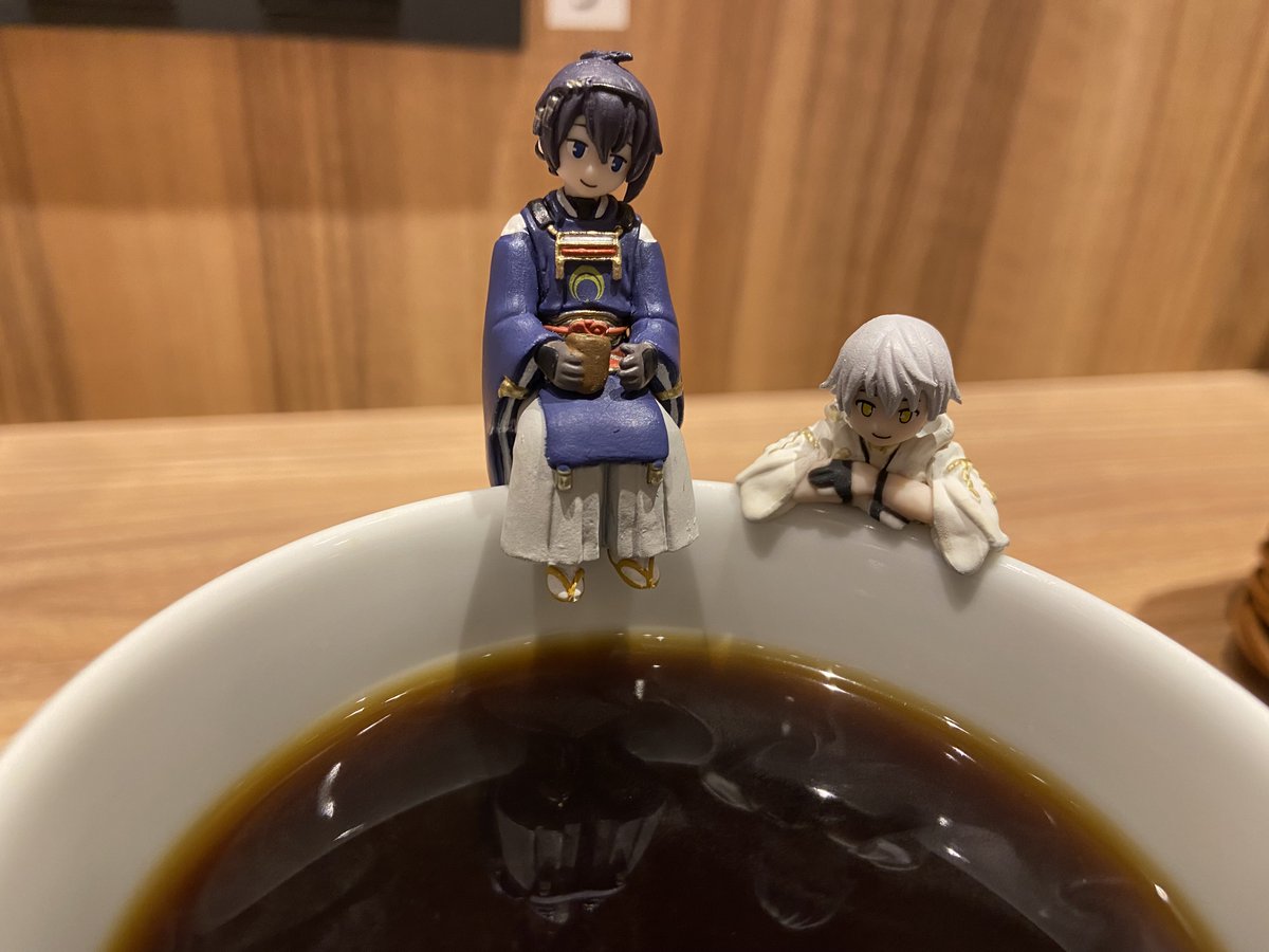 marin_tkrn's tweet photo. みかつるプチオンリー、ムーンライト鶴ナーデの開催をお願いします！
細ーく長ーくでも続きますように
#ひらいて赤ブー https://t.co/rxLzvRqBvz