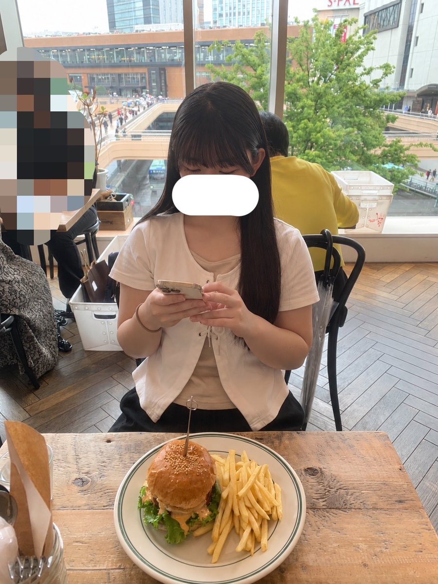 chimu_31's tweet photo. 夏のときの私でも載せちゃう( ՞. ̫.՞)
黒髪のいい所は肌の��さが際立つことです
 #無加工  #雰囲気  #でぶ極めて早19年 https://t.co/SPFnKGsOjY