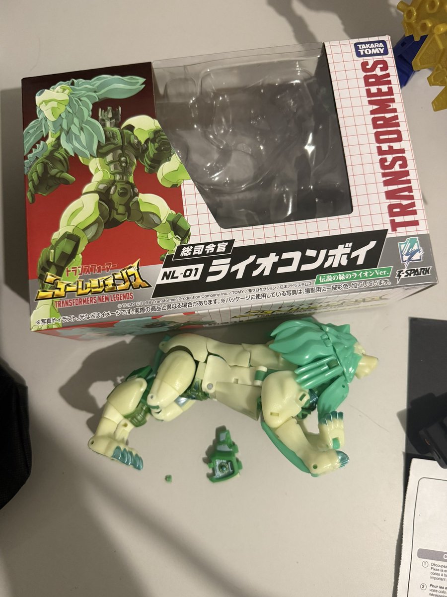 AlexandreCal969's tweet photo. I import green lio convoy and it broke instantly … I was so happy to have it and it broke … https://t.co/DUmZHaNbsa