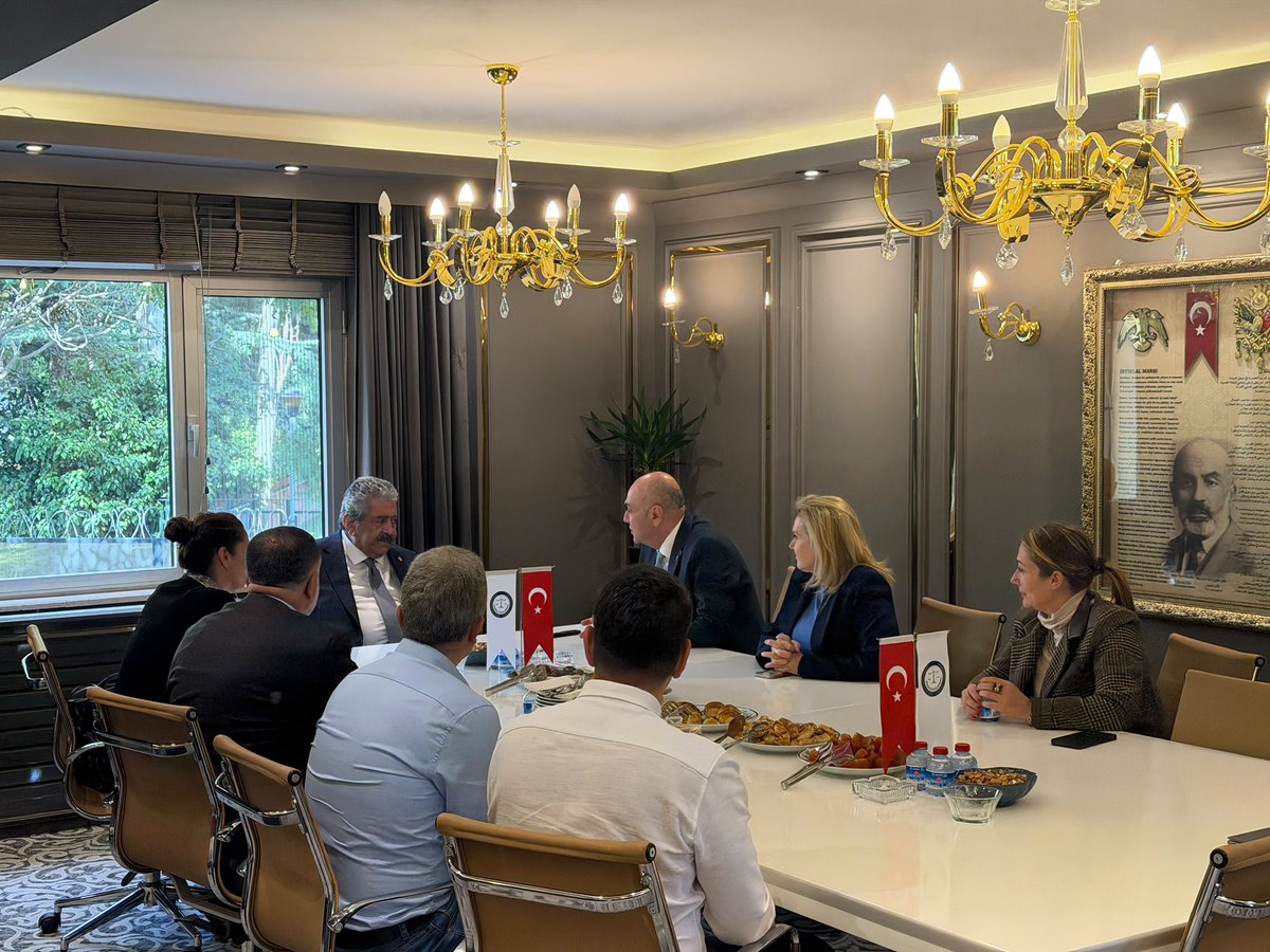 gokhanagdemir's tweet photo. Milliyetçi Hareket Partisi Hukuk ve Seçim İşlerinden Sorumlu Genel Başkan Yardımcımız Sayın Feti Yıldız ile MHP Ankara İl Başkanımız Sayın Alparslan Doğan’ı seçim çalışma ofisimizde ağırlamaktan büyük memnuniyet duydum.

Sayın Genel Başkan Yardımcımız ve İl Başkanımızla mesleğimiz, hukuk ve güncel gelişmeler üzerine kıymetli bir sohbet gerçekleştirdik.

Yoğun programları içerisinde seçim çalışma ofisimizi ziyaret ederek bizleri onurlandıran Sayın Feti Yıldız’a ve Sayın Alparslan Doğan’a nazik ziyaretleri, samimiyetleri ve kıymetli sohbetleri için gönülden teşekkür ediyorum.

Kıymetli ziyaretleri için kendilerine şükranlarımı sunuyorum.