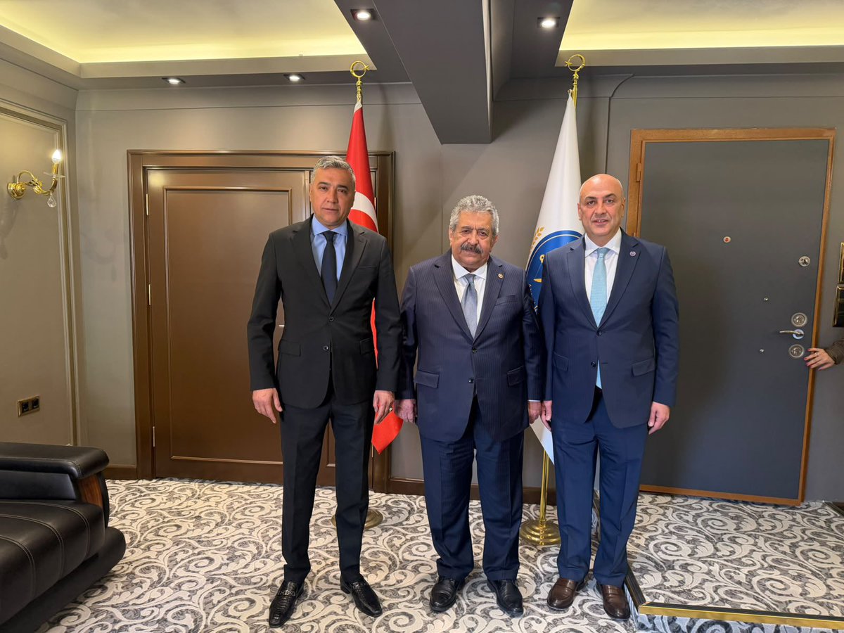 gokhanagdemir's tweet photo. Milliyetçi Hareket Partisi Hukuk ve Seçim İşlerinden Sorumlu Genel Başkan Yardımcımız Sayın Feti Yıldız ile MHP Ankara İl Başkanımız Sayın Alparslan Doğan’ı seçim çalışma ofisimizde ağırlamaktan büyük memnuniyet duydum.

Sayın Genel Başkan Yardımcımız ve İl Başkanımızla mesleğimiz, hukuk ve güncel gelişmeler üzerine kıymetli bir sohbet gerçekleştirdik.

Yoğun programları içerisinde seçim çalışma ofisimizi ziyaret ederek bizleri onurlandıran Sayın Feti Yıldız’a ve Sayın Alparslan Doğan’a nazik ziyaretleri, samimiyetleri ve kıymetli sohbetleri için gönülden teşekkür ediyorum.

Kıymetli ziyaretleri için kendilerine şükranlarımı sunuyorum.