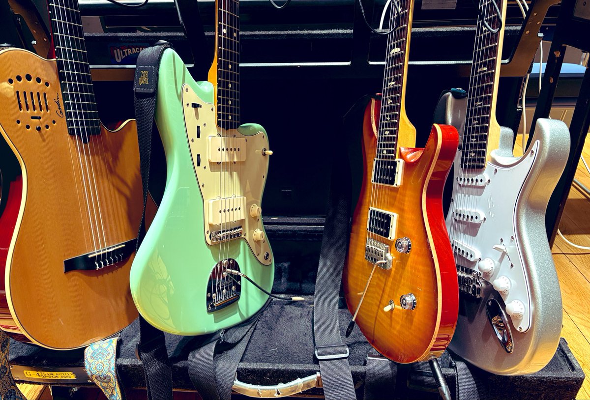 KazumaSotozono's tweet photo. お昼からはチャンヨルさんとお稽古🎸

先日のa-nationを経て、いよいよツアーリハに突入！ https://t.co/h4MbiKLLB0