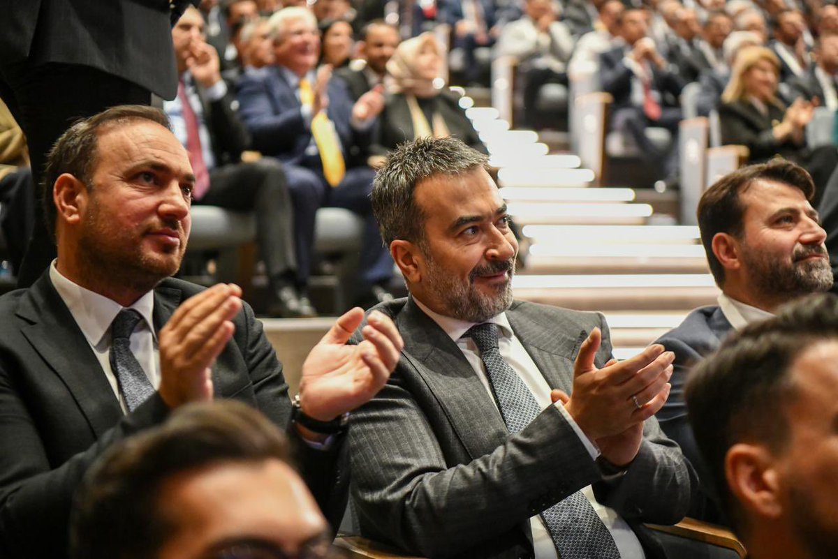 AkpartiAnkara's tweet photo. İl Başkanımız Sn. @hakanhanozcan, Cumhurbaşkanımız ve Genel Başkanımız Sn. @RTErdogan’ın katılımıyla düzenlenen AK Parti Milletvekilleri ile Yasama Yılı Açılış Toplantısı’na katıldı. https://t.co/OXL54QXS3L