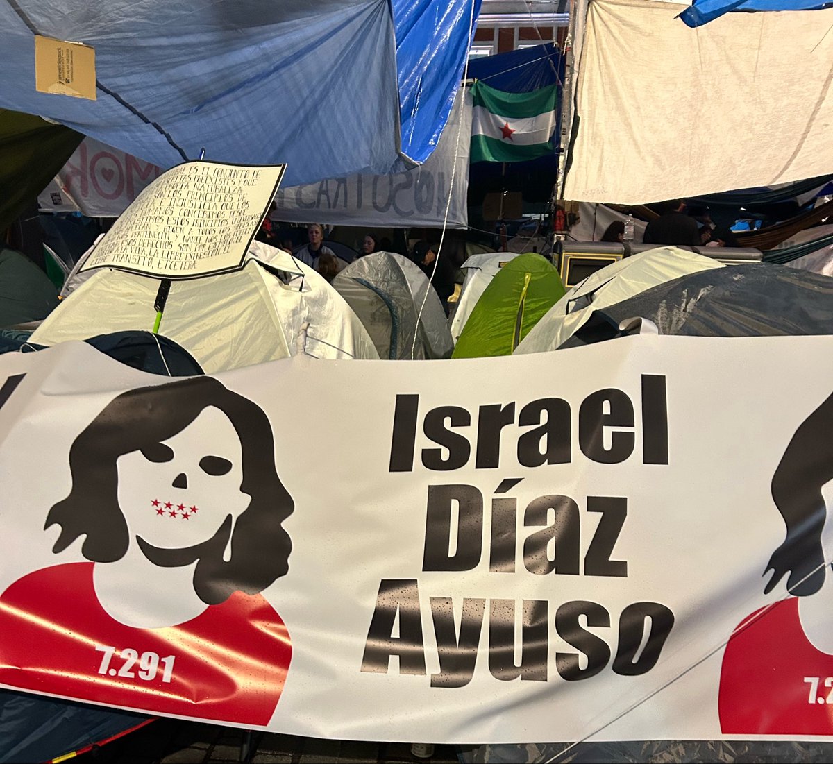 mariapoyatoos's tweet photo. No pusieron está genialidad en la acampada por nada... https://t.co/SzoufUhY9D
