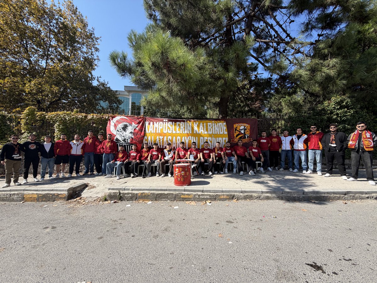 uAUNIBEU's tweet photo. 𝐊𝐀𝐌𝐏𝐔̈𝐒𝐋𝐄𝐑𝐈̇𝐍 𝐓𝐄𝐊 𝐄𝐅𝐄𝐍𝐃𝐈̇𝐒𝐈̇!

Standımız gün boyu Farabi Kampüsü Alt Kapı girişinde açık olacaktır. Aramıza katılmak isteyen Galatasaray’lı kardeşlerimizi bekliyoruz.

#ultrAslanUNI https://t.co/fPMtD483rj