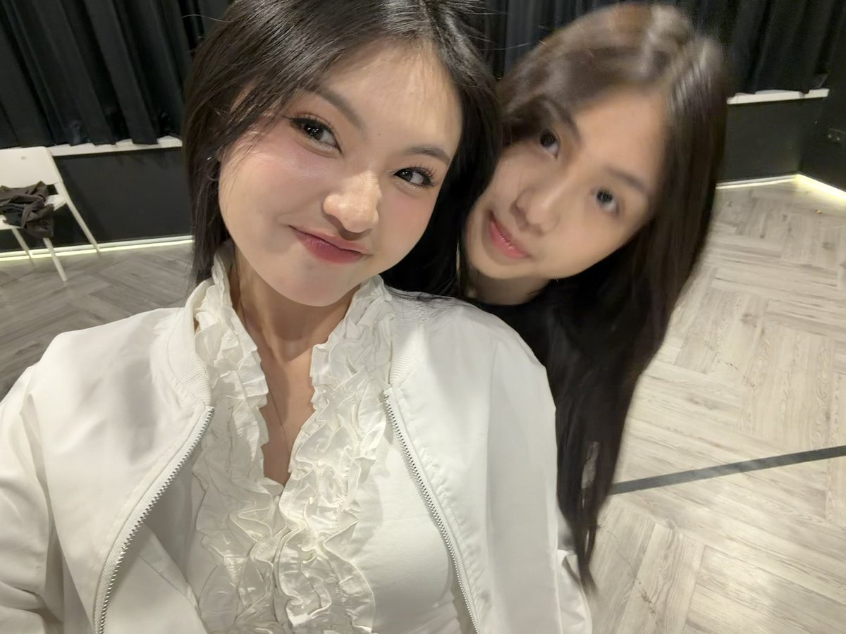Y_CynthiaJKT48's tweet photo. Met sore cantik”ku dan ganteng”ku 🥰🥰 https://t.co/jnJWvP4lvi