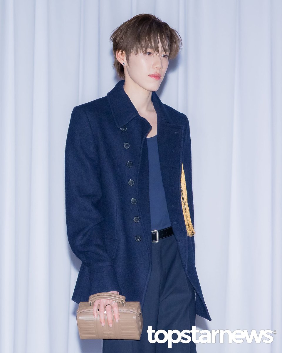 ppkritt_fc's tweet photo. PP KRIT 💙

PP KRIT AT RIMOWA LAUNCH
#RIMOWAEssentialxPPKRIT #PPKritt
#RIMOWA @rimowa
#RIMOWAEssential #RIMOWAColours

🖇️  https://t.co/QA9hnEB0qH https://t.co/NucksElVFW