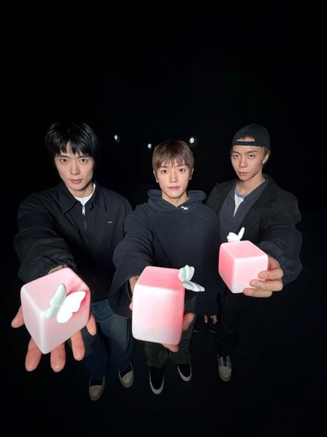 shishyndi's tweet photo. Itu yang tengah imup bangetttttt😭😭😭😭 https://t.co/t73LON8Aar