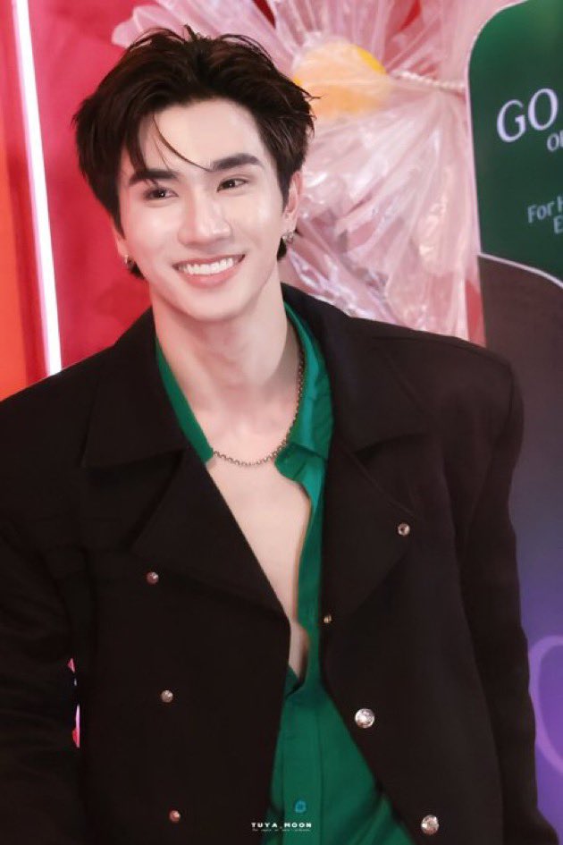 AppLuVU's tweet photo. เธอเหมาะกับรอยยิ้มที่สุดแล้ว

PERTH X TOPS OF GOHAIR

#GOHAIRxPerth
#PerthTanapon #KDPPE https://t.co/E8sDxOjLwH