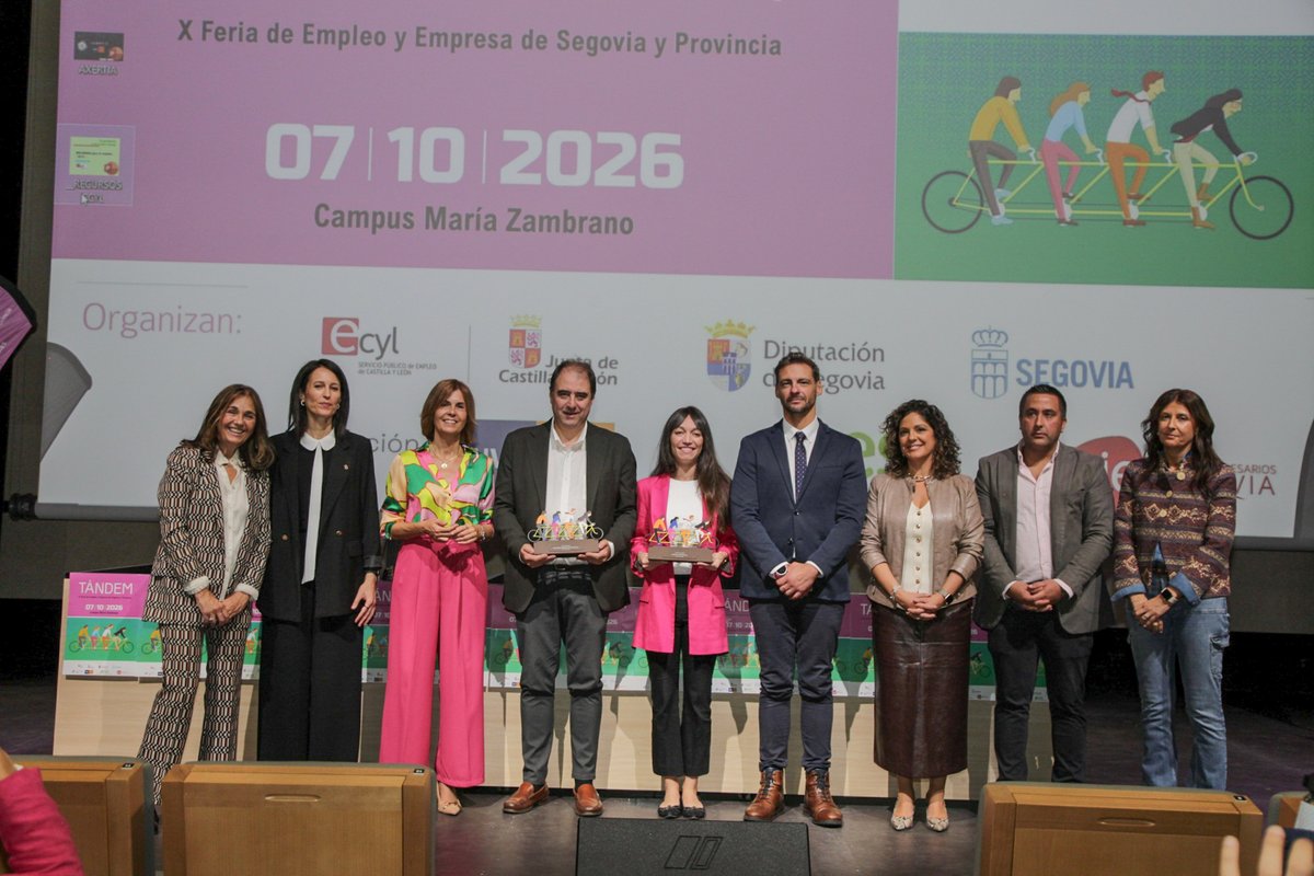 DipuSG's tweet photo. 🚴‍♀️Un año más la Diputación de Segovia apoya la Feria Tándem de Empleo y Empresa, a cuya inauguración ha asistido la diputada de Promoción Provincial y Desarrollo Rural Sostenible, Magdalena Rodríguez

📊Esta iniciativa reune cada año a estudiantes y empresas para compartir ideas y encontrar nuevas oportunidades dentro del mundo laboral