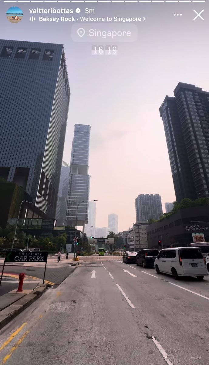 OscChaOops's tweet photo. valtteri arrived at singapore!! WHAT A GOAT👏🏻🚴 https://t.co/zSHrn48P5z
