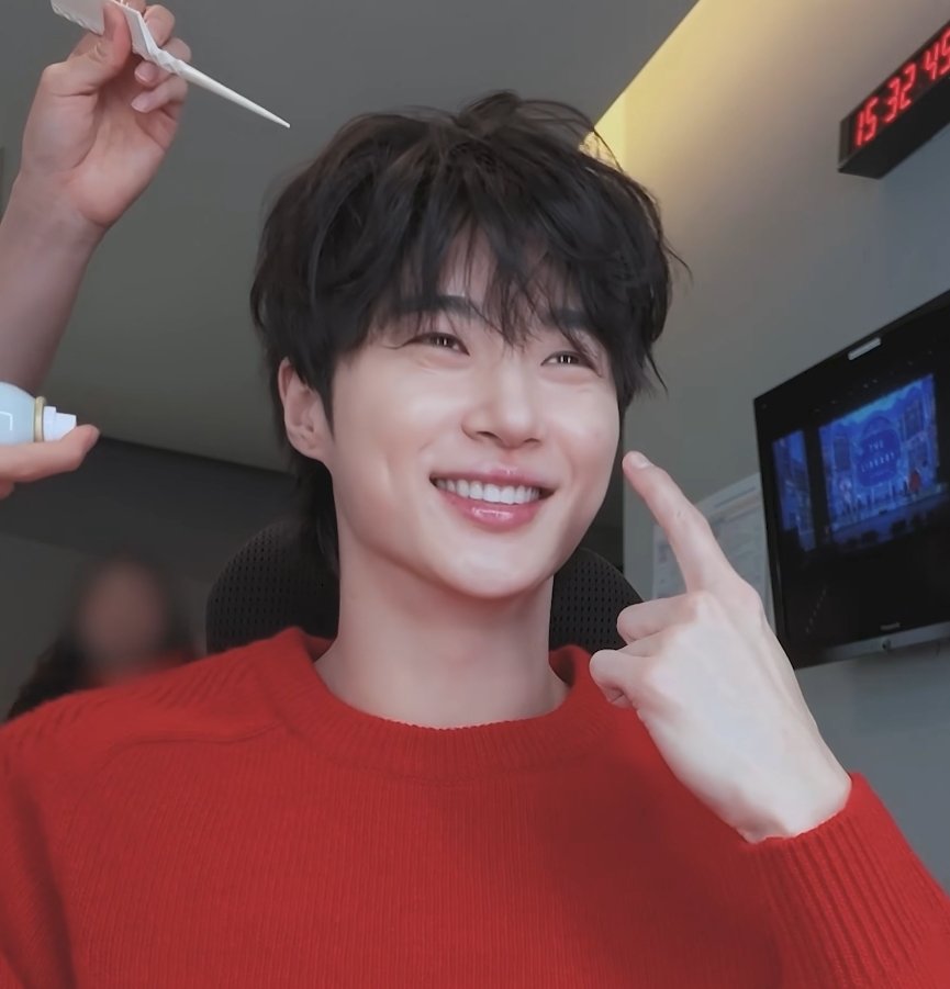 yummywm's tweet photo. 어케 피곤에 쩌든 얼굴이 세상에 이럴수가 https://t.co/Pr4vnc73gz