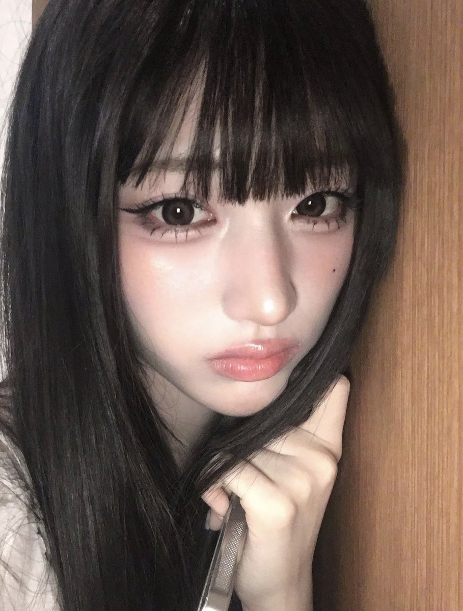 saa_________ya's tweet photo. イエベ爆モテ確定秋メイク https://t.co/DRYr1RsQDs