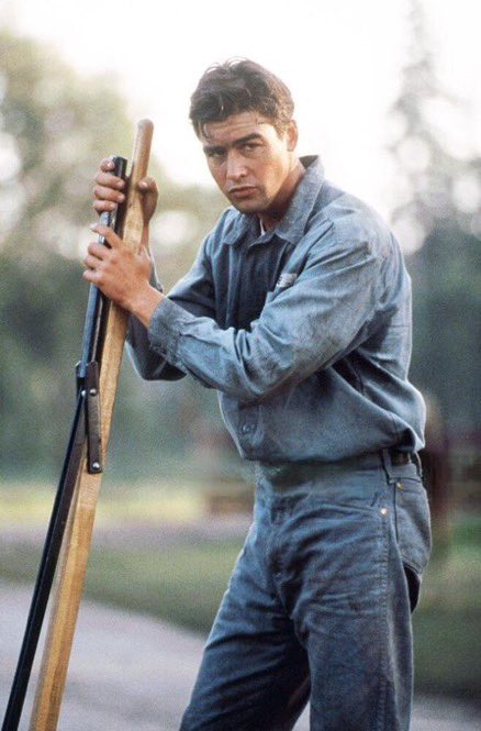imanlovesnaan's tweet photo. they seriously dont make men like this anymore what the hell’s up with that https://t.co/9xxhFUSwHx
