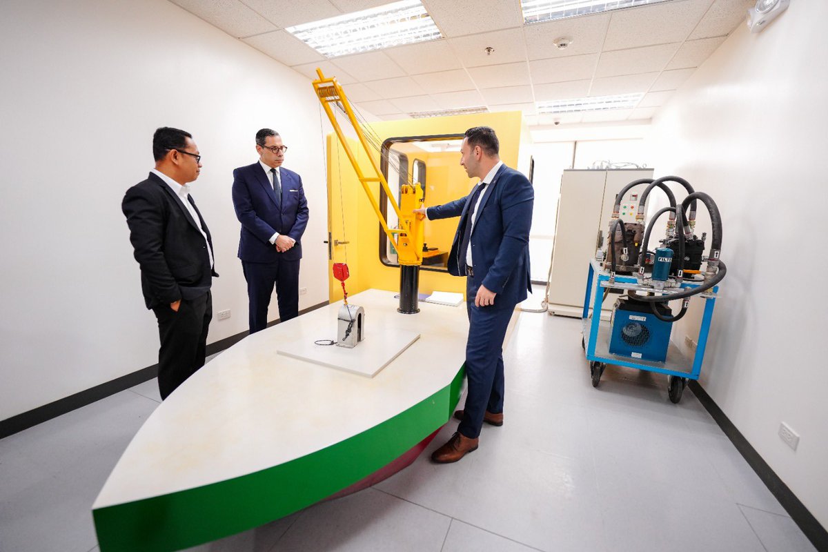 ckombos's tweet photo. 📍Manila ~ During my visit in the Philippines, it was a pleasure visiting the Nautilus Training Centre, an exclusive partner of the 🇨🇾-based company Columbia Shipmanagement, which has over the past few years has trained over 195,000 🇵🇭 seafarers, an indicative example of the cooperation between Cyprus and Philippines in the maritime and shipping sectors.

@ColumbiaGroupCG 
@CyprusIndonesia