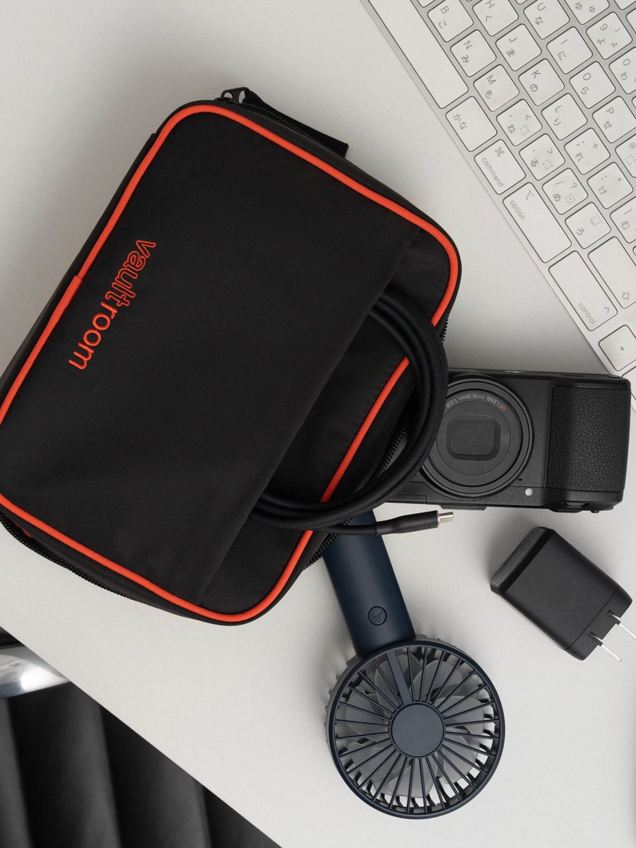 room_vault's tweet photo. vaultroom pouch

https://t.co/ZcQbe9gxxK https://t.co/UsX2gznLPL