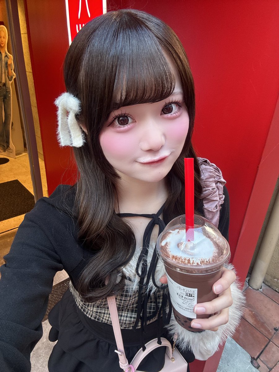 andcute_runa's tweet photo. ゴンチャの高須幹弥スペシャル飲んだら810円でどこまでも気が利く https://t.co/D7LlQ3l1KF