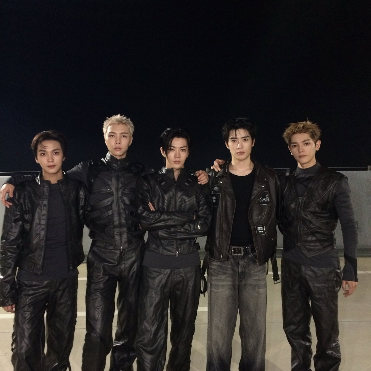 NCTsmtown_127's tweet photo. ❯❯❯❯ THE REDLINE 

Check out the latest updates through the link below
https://t.co/llCi0Rz7a7

EVERYTHING, ALL AT ONCE, NEO
https://t.co/vkFUnwHeM8

#NCT127 #THE_REDLINE
#NCT127_5TH_NEOCITY_THE_REDLINE
#NCT_10TH_ANNIVERSARY https://t.co/VKwWqo5Dtg