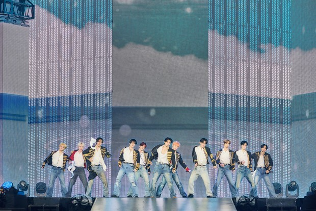 maquia_magazine's tweet photo. 【#INI（アイエヌアイ）ライブレポ】東京ドーム９月17日公演をお届け💐

今年５周年イヤーを迎えるINIが初の東阪ドームツアー『2026 INI 5TH ANNIVERSARY DOME TOUR [CITY OF LIGHTS]』を開催中✨
「MINIに光を灯したい」11人の熱い想いが炸裂した東京ドーム公演の模様ををたっぷりレポートします🫶

🔗詳しくはこちら
https://t.co/JVBRZPBDEA