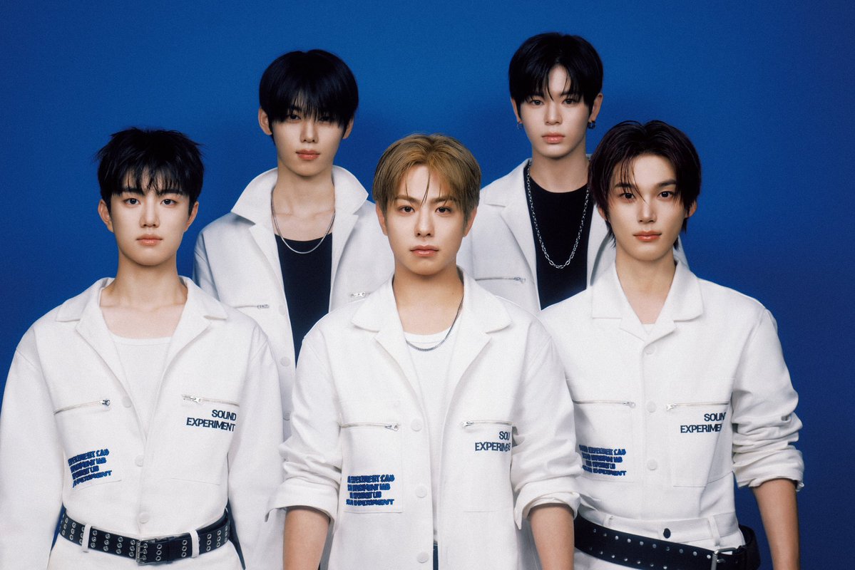 EVNNE_official's tweet photo. TOGETHER, WE SEARCH FOR NOISE.

#EVNNE #이븐
#onournoise
#20261019_6PM https://t.co/aSYjM8gg2j