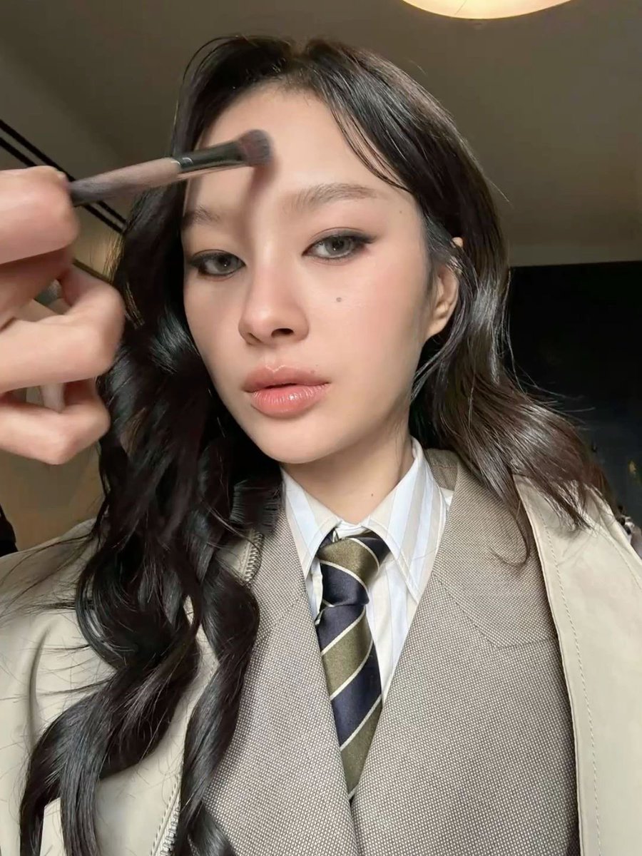 oranjessss's tweet photo. Will probably delete or whatever 🤷‍♀️

#MuvSelcaDay https://t.co/HoaqwRBmAX