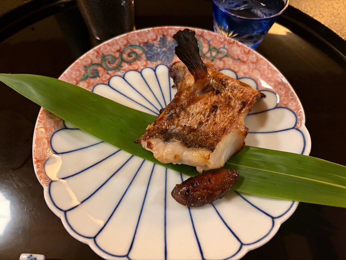 astaire_alan's tweet photo. 刺身、甘鯛、ハモ焼き、ハモシャブ&amp;刺 https://t.co/6iJcx4HUx5