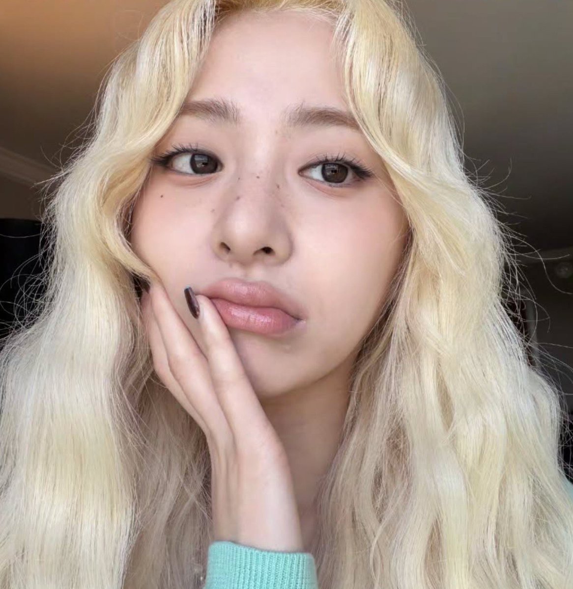 Satakara69's tweet photo. Hii I have been gone for a bit. Should I try to come back? https://t.co/MTD8FXRLjo