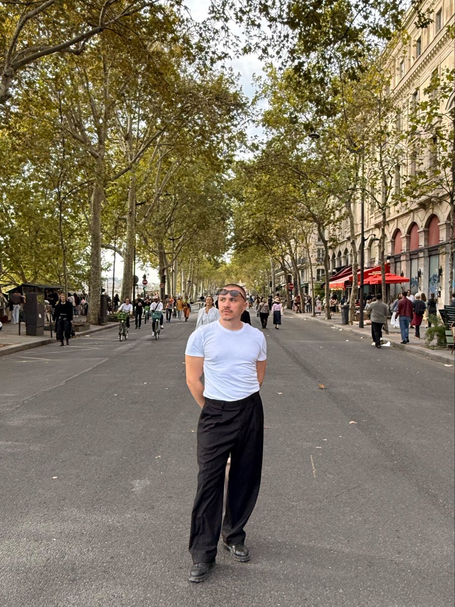boyfromro's tweet photo. Paris was lovely as always https://t.co/GqNftZkmu5