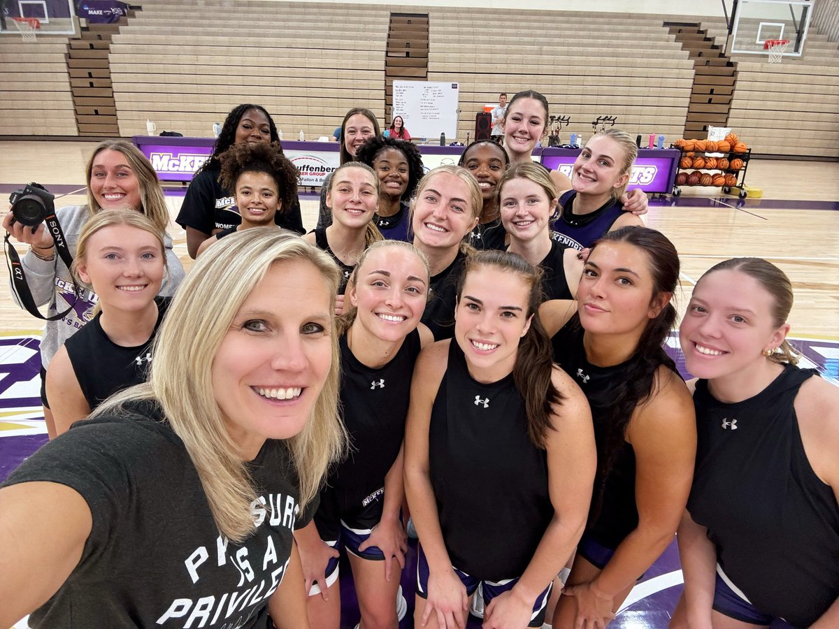 CoachK_40's tweet photo. Official 1st Day Selfie Tradition 💛💜🐾 https://t.co/Cnx6dOU3z1